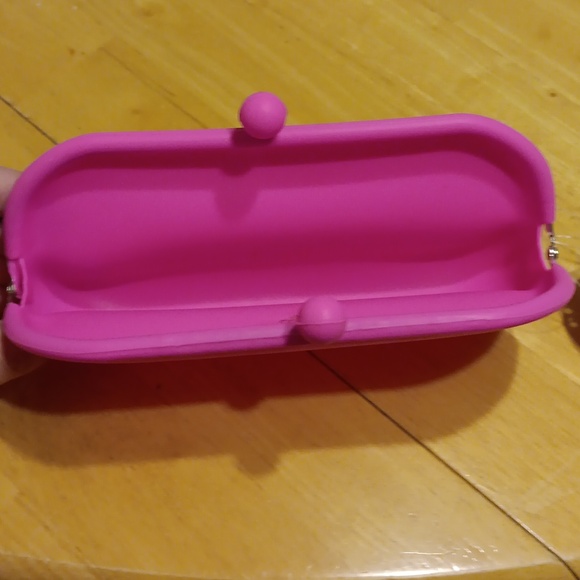 Silicone Jelly Beans Kiss Lock Case NWT - Picture 2 of 2